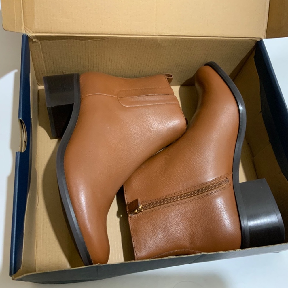 Cole Haan Addie Brown Leather Zippered Ankle Booties Casual Low Heel Boots 9 - Picture 7 of 11